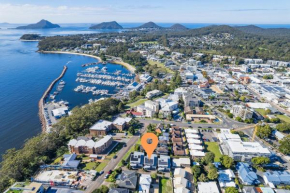 Escape to Thurlow, 5b Thurlow Ave - Ducted air con, Wifi & Pet friendly